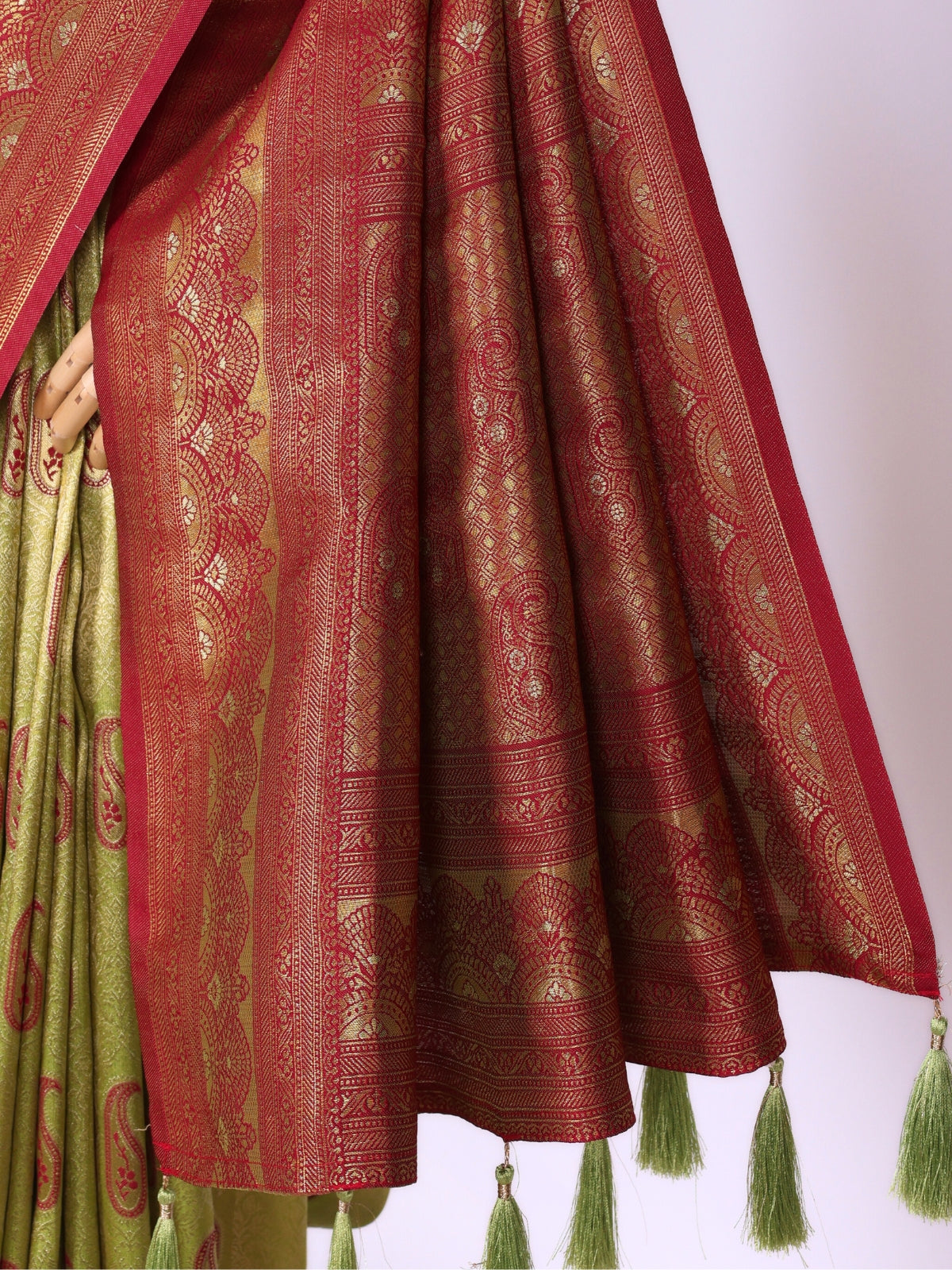 Parrot Green color Kanjivaram work Designer Saree BLS1002_Green